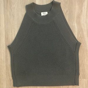Aritzia Wilfred sculpt tank